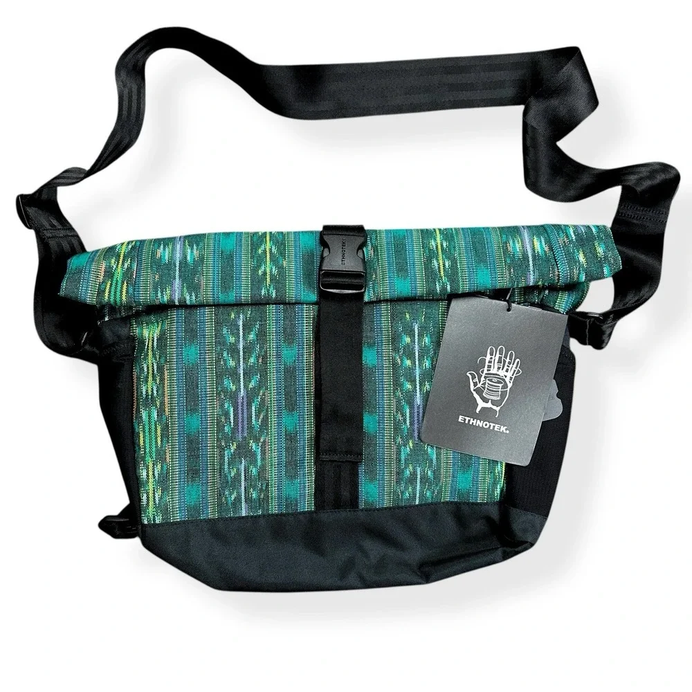 NEW ETHNOTEK Cyclo Foldover Laptop Sling Messenger Bag‎ Work Guatemala 4 Padded